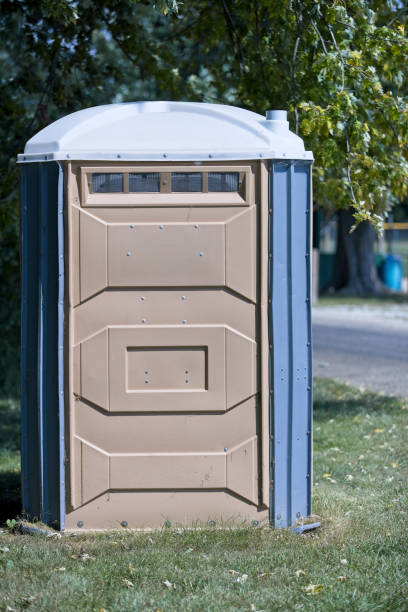 Portable Toilet Options We Offer in Woodburn, IN
